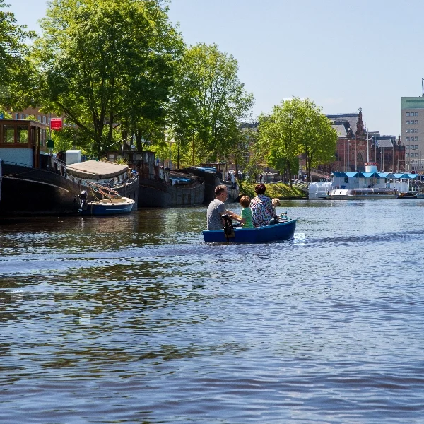 Fluisterboot huren Groningen